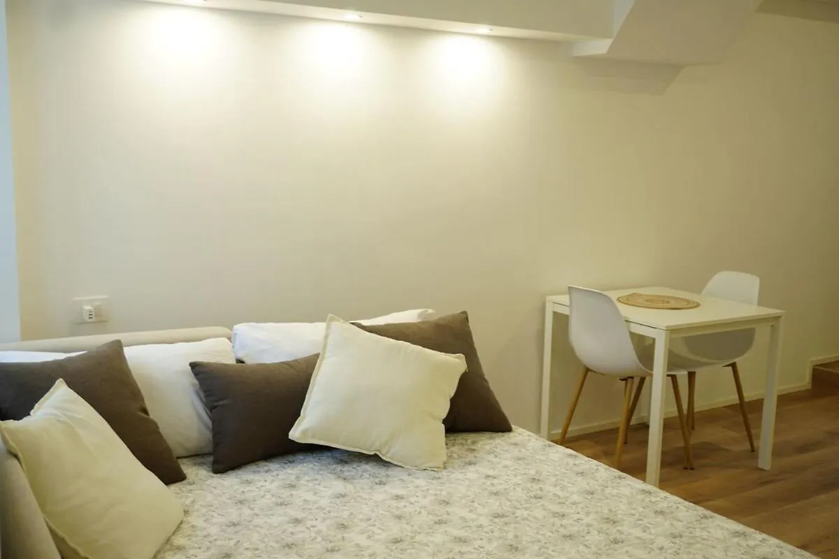 Apartment Sonnino Studio - At Your Place Milano Italy